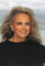 Holly Carter